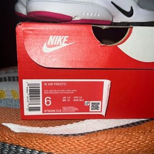 Women’s size 6 Nike Presto shoes